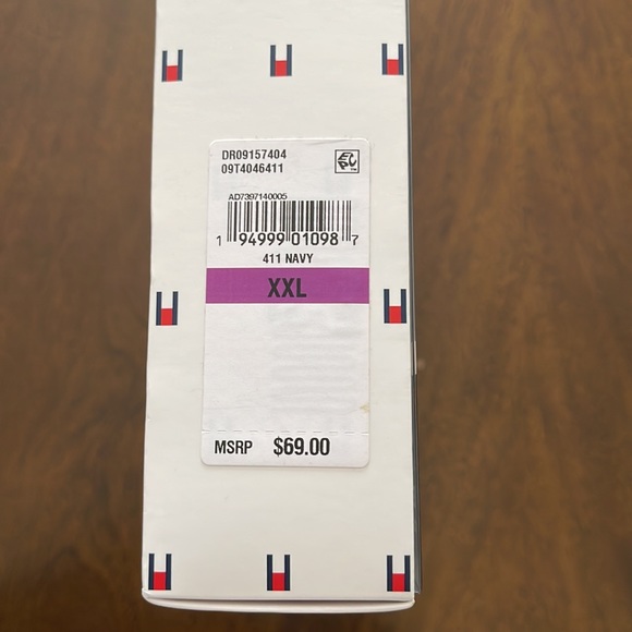 NWT- Men’s Tommy Hilfiger cozy fleece sleep set - Picture 2 of 5